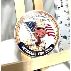 Vintage 1992 Joe Camel Desert Storm Pinback Button Veterans for Dole Political